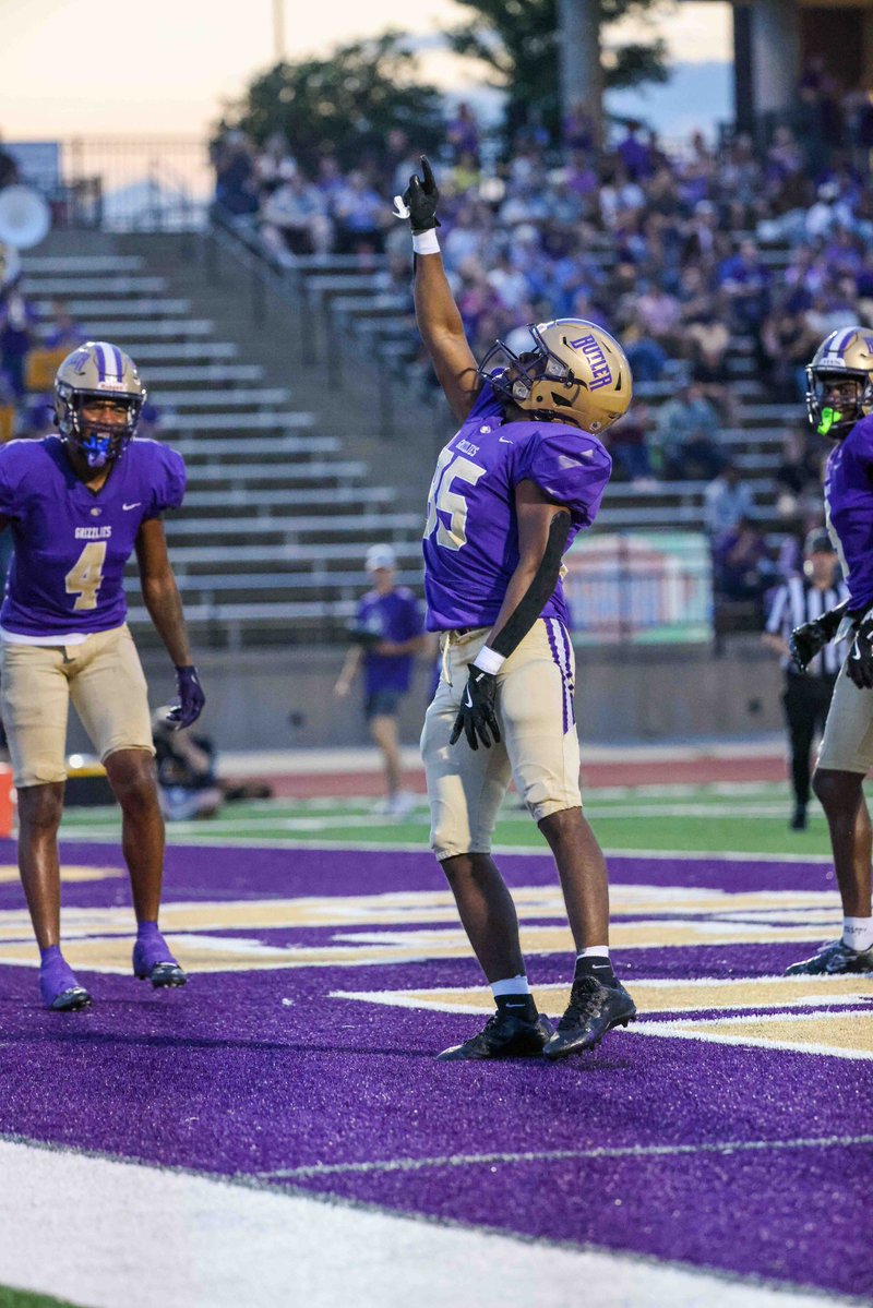LeshaunAtc72448's tweet image. Proper Preparation Prevents Poor Performance ‼️ It’s only 4 Games Into the Season and The Pot is just getting Warm 💯 This is GODS Plan I Can’t wait to See where the Journey Takes me IM HUNGRY FOR THIS 🔥 #Juco #RouteRunner #DecemberGrad