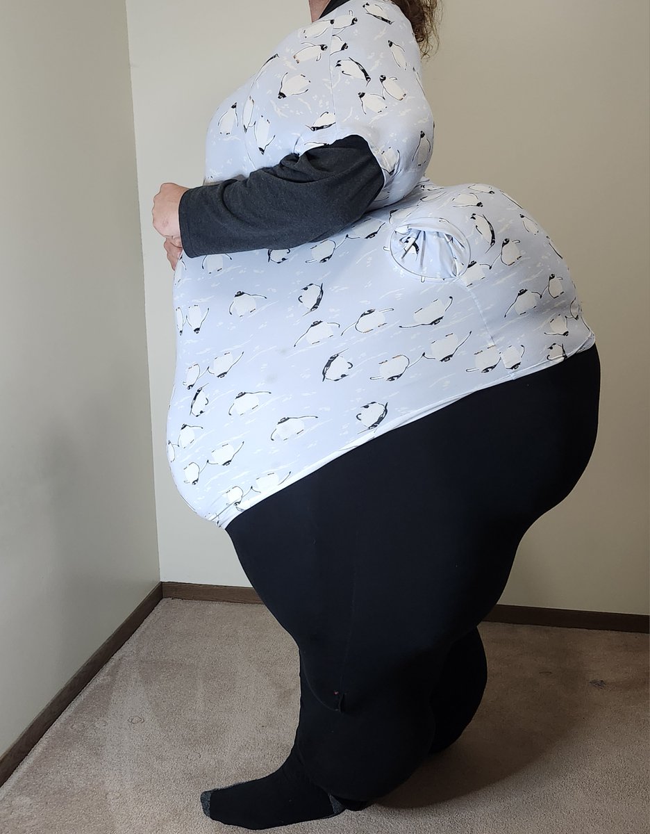 paddingjoanne's tweet photo. These never won't be my favorite penguin pajamas #fatsuits #fatshion #instafatty #ssbbw #bigbelly #bigbellygirl https://t.co/AvmO2RyN9h