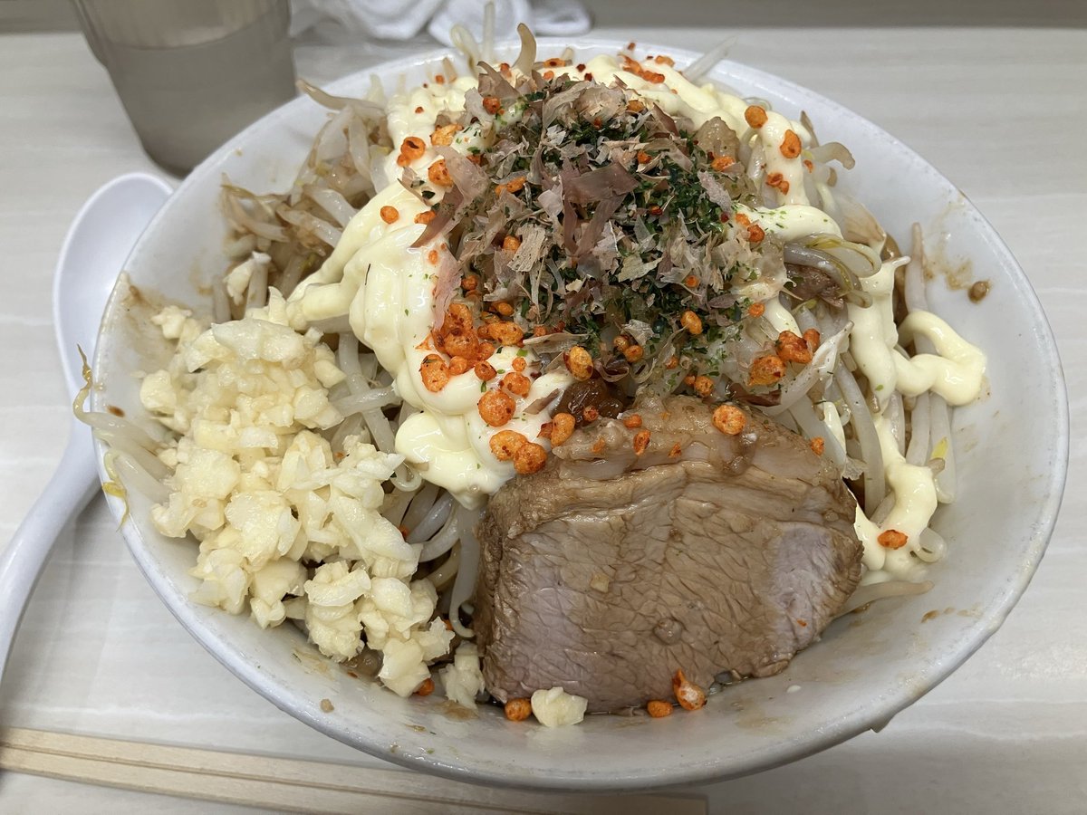 #本日の歴史 
今日はスパーキーと
10月限定の「なにわお好み道」
普段とは違う味でめっちゃ美味かった
ジャンキーで濃い味好きな人にはかなりおすめ
皆さんも是非