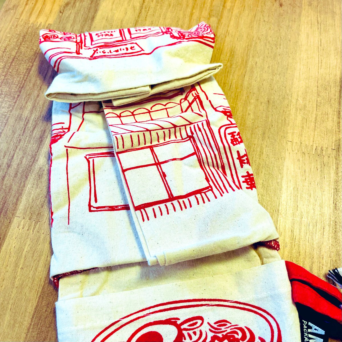 bungutentabby's tweet photo. ラーメンから猫のいる中華料理店のミニマルシェバッグです🍜🐈

#吉祥寺ねこ祭り スタンプラリー開催中 https://t.co/qR0cVz9YpQ