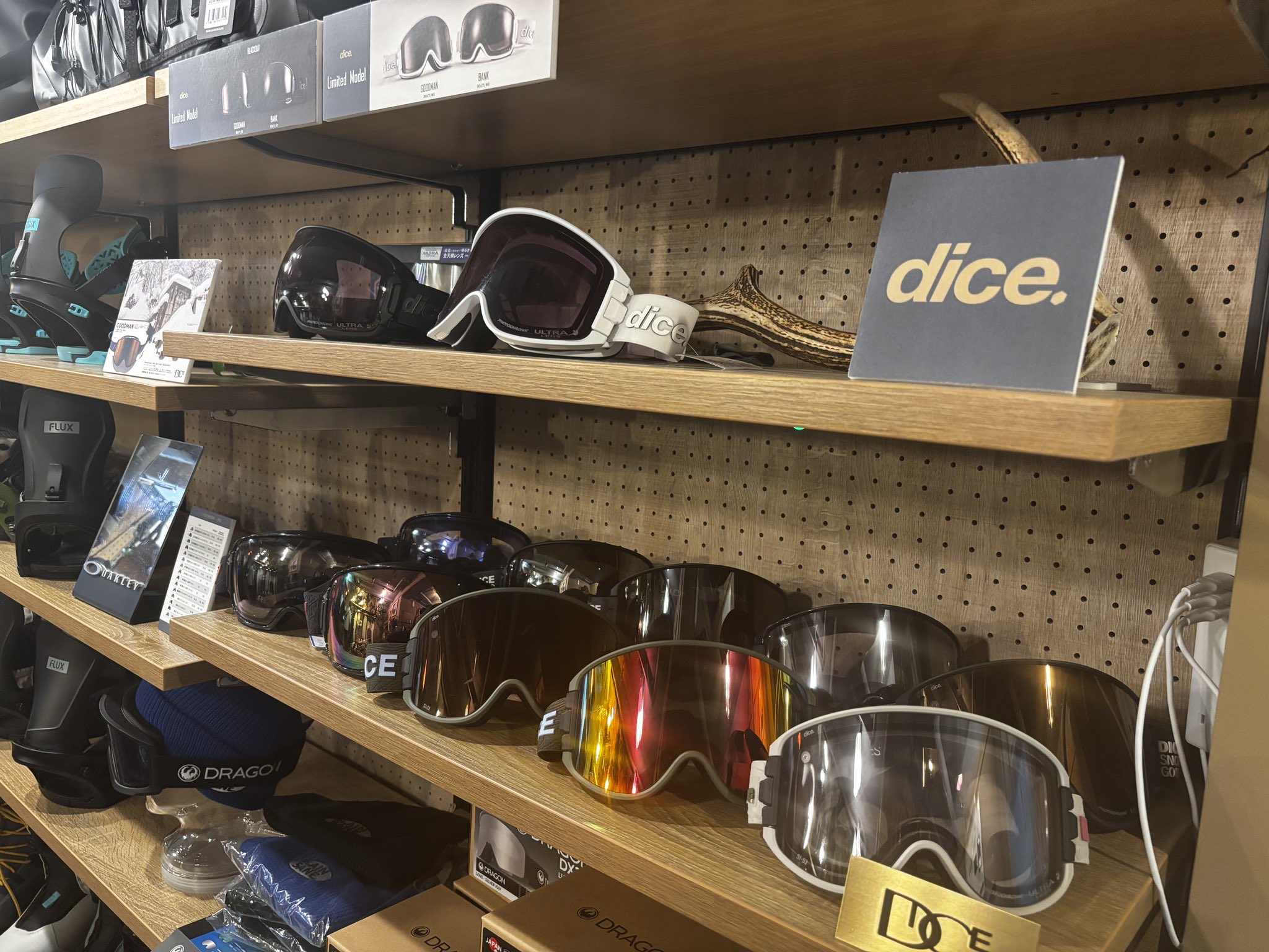 DICE snowboarding goggles (公式) (@DiceGoggles) / X