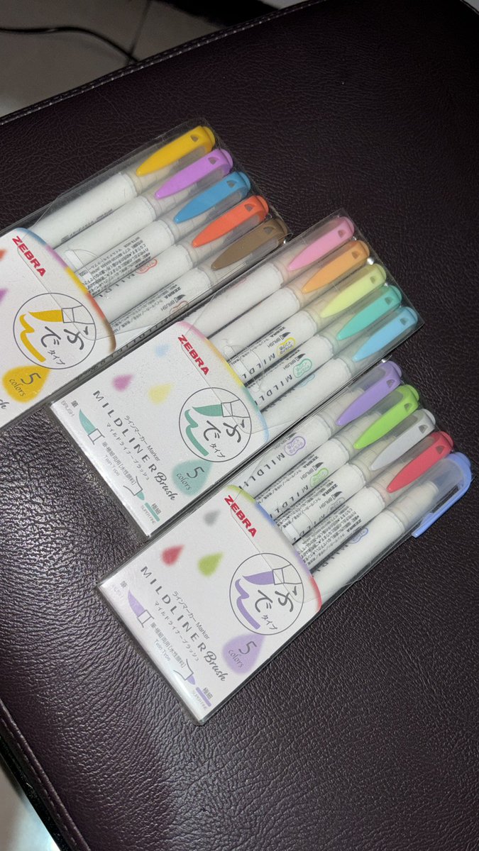 plainmelodiess's tweet photo. wts pl brushpen tombow 9k/each, mildliner brush 55k/set https://t.co/jLtsdKYXen