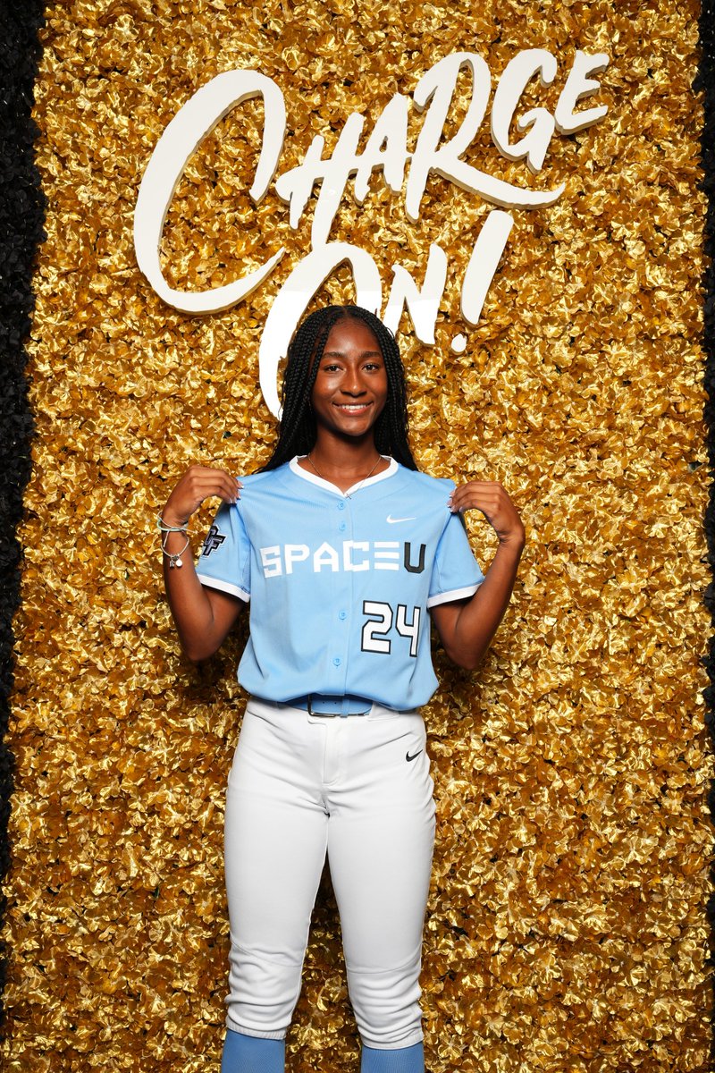 Layla Bennett tweet media