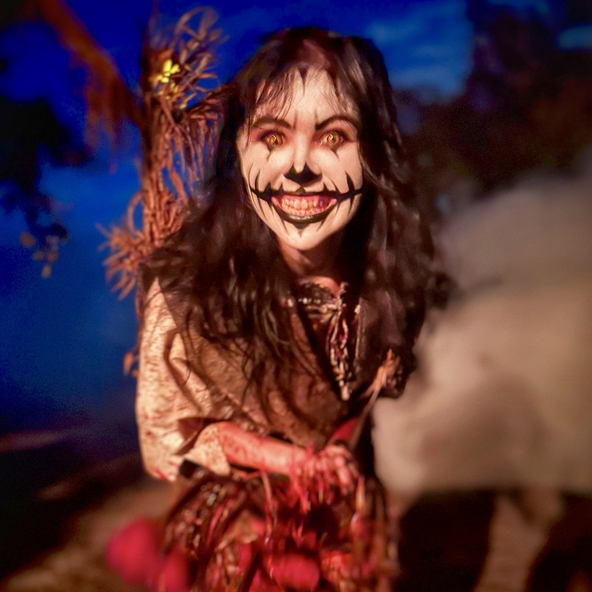 TuckBeck's tweet photo. Ready or not, you can run, but you can’t hide… get ready to have some spooky fun, at Pemberton Haunted Acres! 🔥🖤🔥
.
#Halloween #PembertonHauntedAcres
#HalloweenBlogger #HauntedHouse
#ScareActor #HalloweenBucketList
#OrlandoFlorida #HauntLife 🎃 https://t.co/YXKXweUxP1