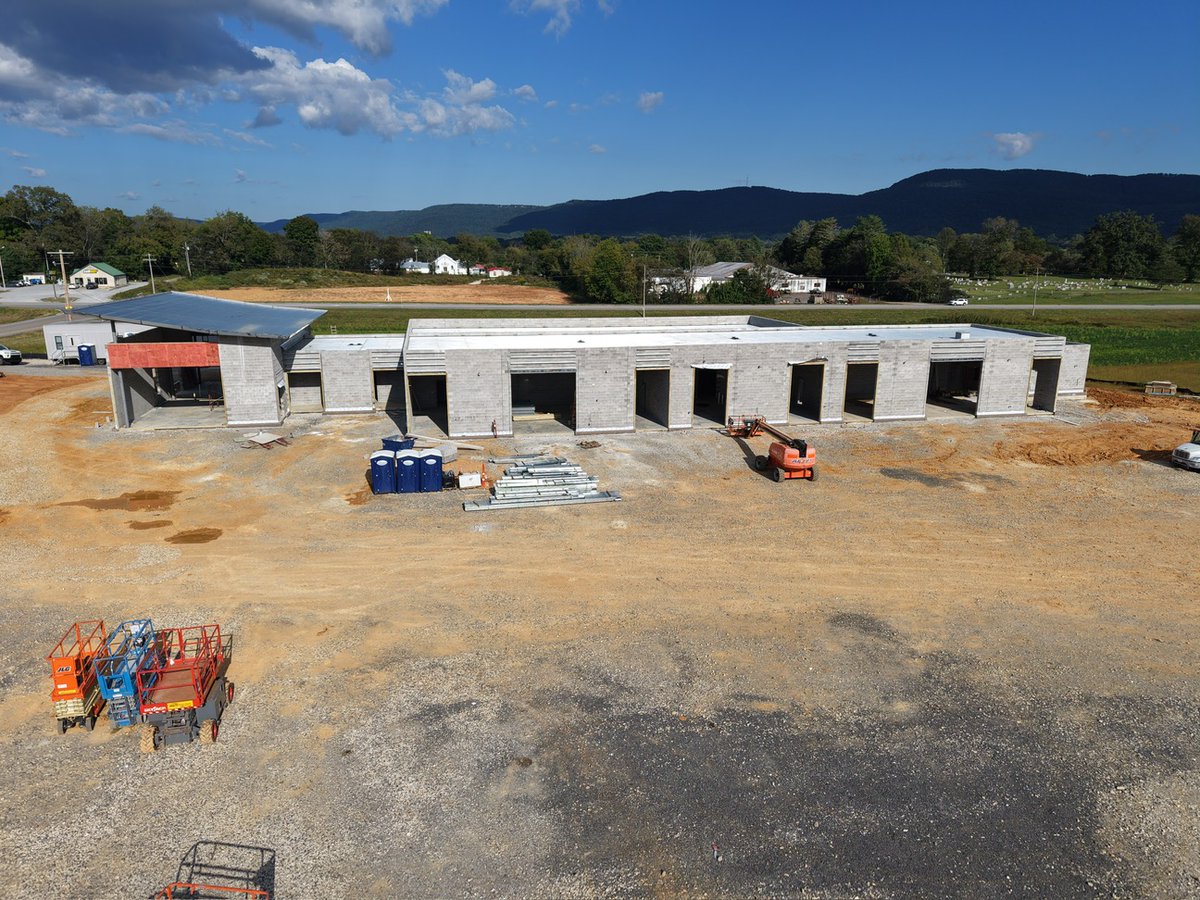 TCATUC's tweet photo. We’re in awe of how quickly the Bledsoe County Campus is coming together—it looks incredible! 🏗️✨

This beautiful location will soon train students in the trades, preparing them to enter the workforce and become valuable assets to their communities. Exciting things ahead! 🙌 https://t.co/i3pH4PUd5l