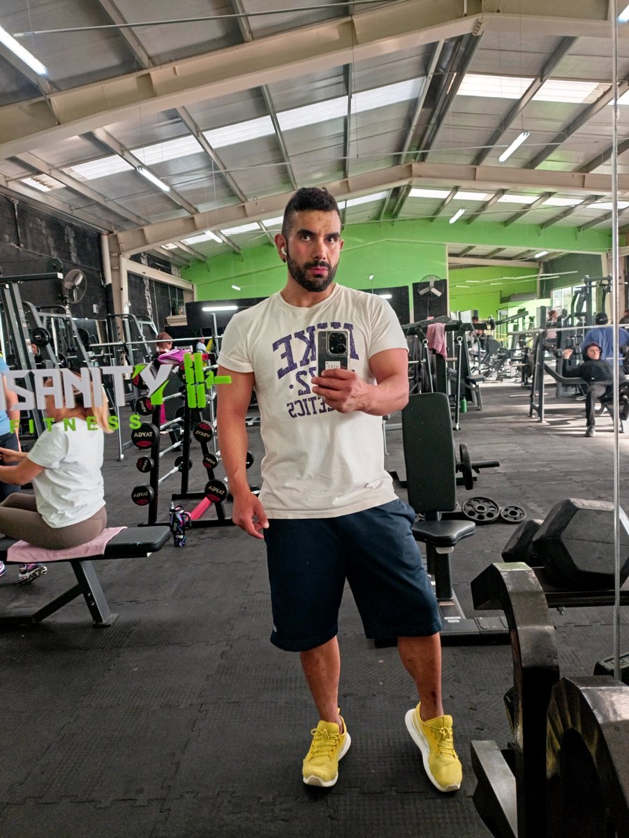 ugofit's tweet image. Listo para que se me caiga el jabón en las regaderas