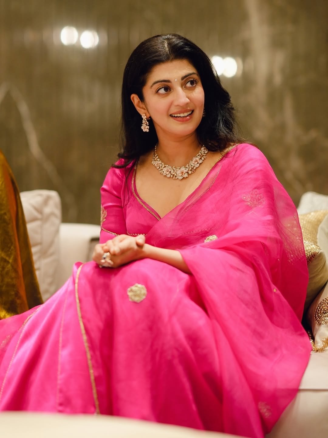 G2OEiF2aIAA0Pa6?format=jpg&name=large