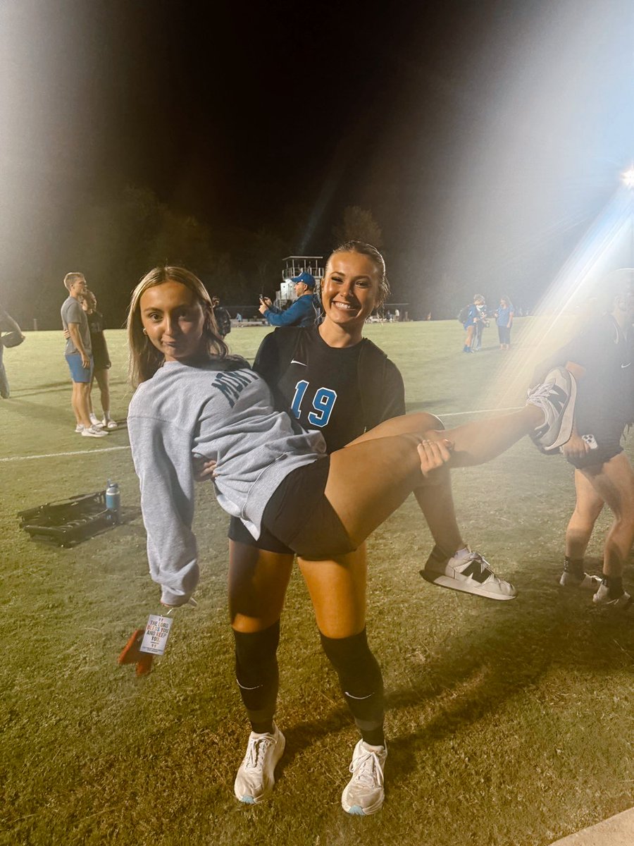 just a quick update about my recovery and getting ready for college. Recovery has been great, still doing practice, workouts, and doing great in school, have been able to watch soccer and spend time with my family while getting strong still, the mental battle has been easier #ACL