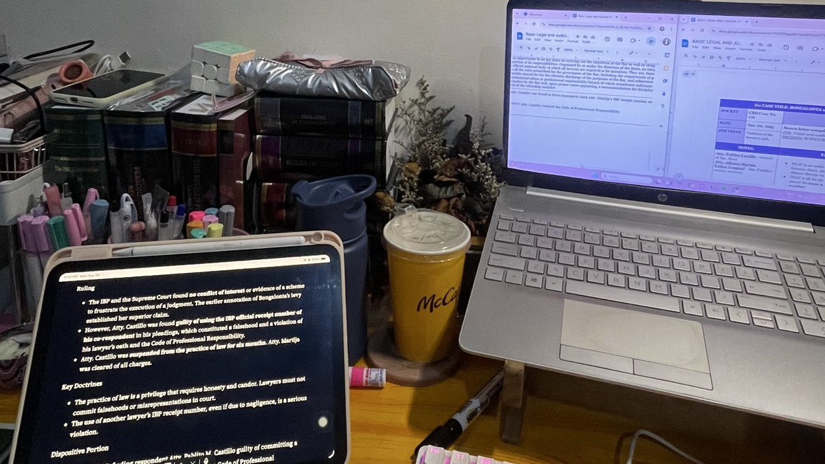 xielaviie's tweet image. life outside twitter (is still indoors) 🌞