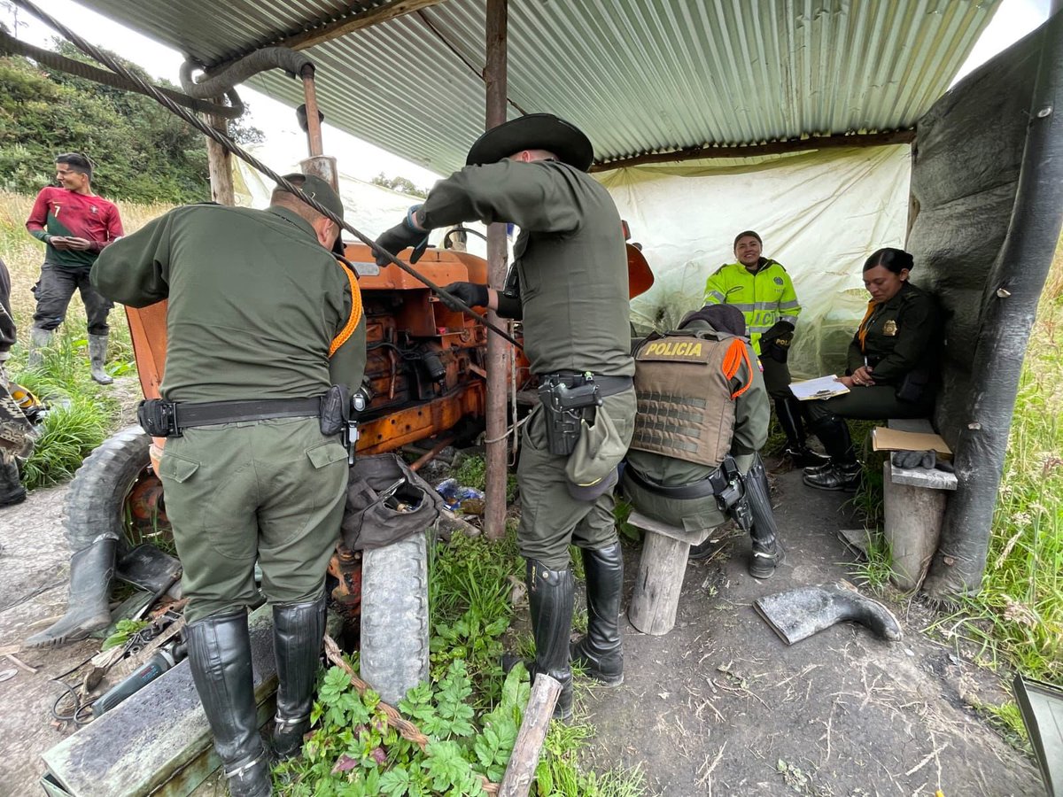 Carabineros de Colombia tweet media