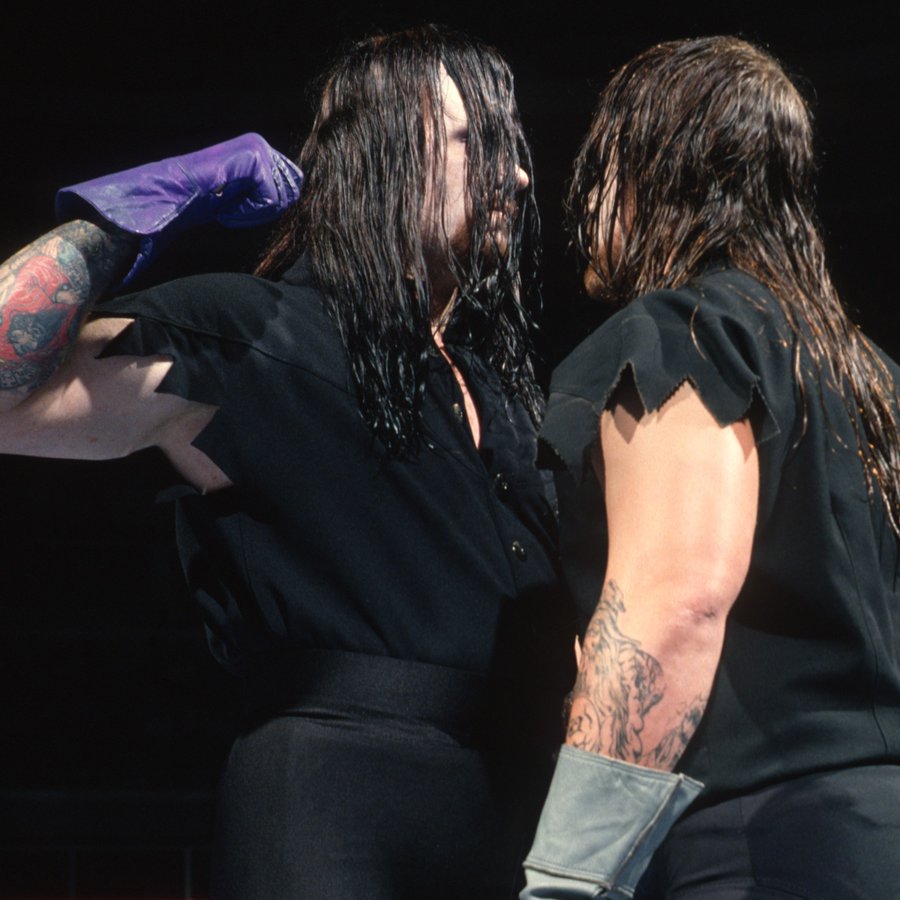 steviebreech's tweet image. It doesn&apos;t get much more Undertaker than Undertaker vs. Undertaker. #Undertaker30 youtu.be/fibvcQCp-KY