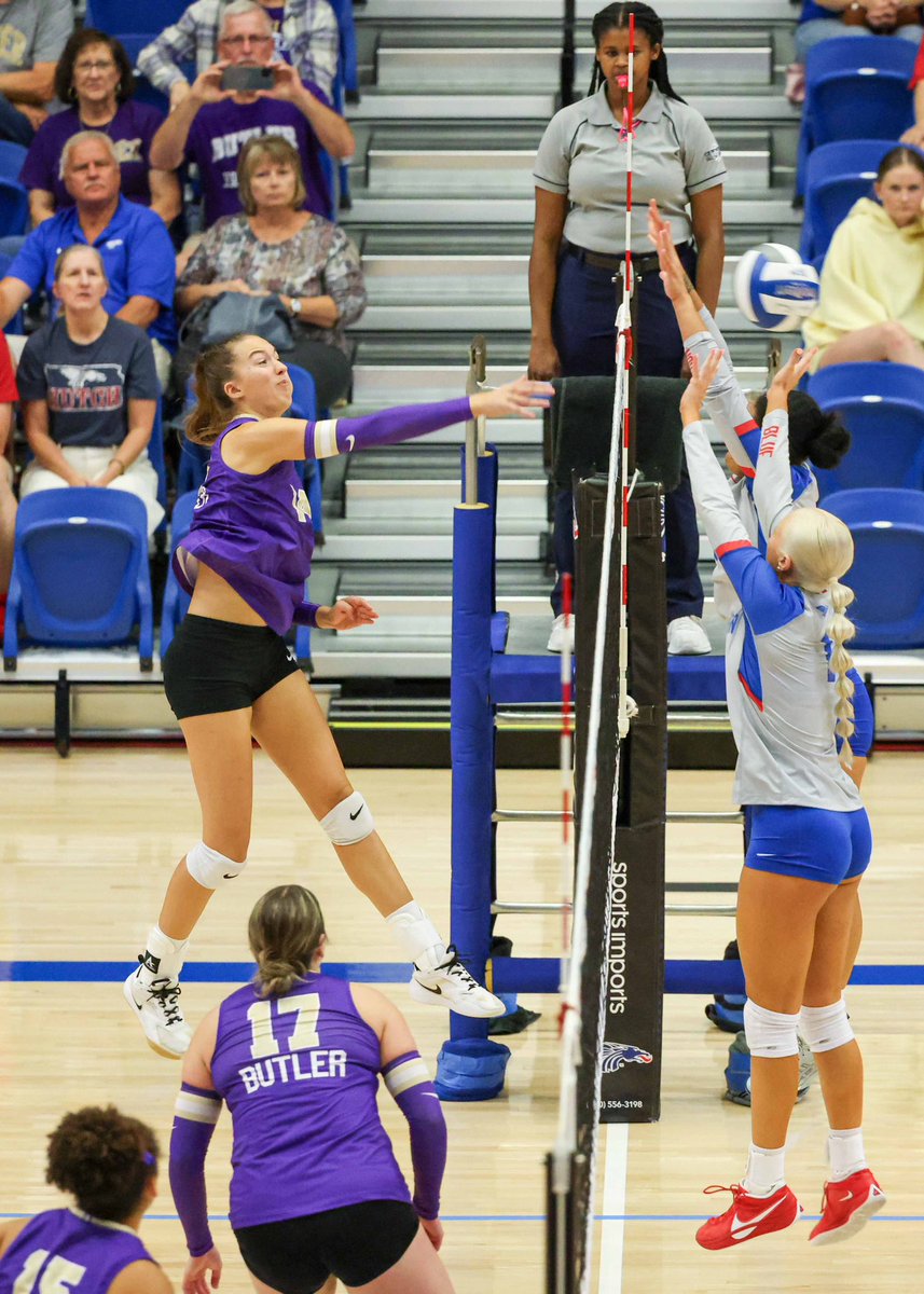 ButlerGrizzlies's tweet image. W in come from behind fashion🔥

#roargrizz🐻