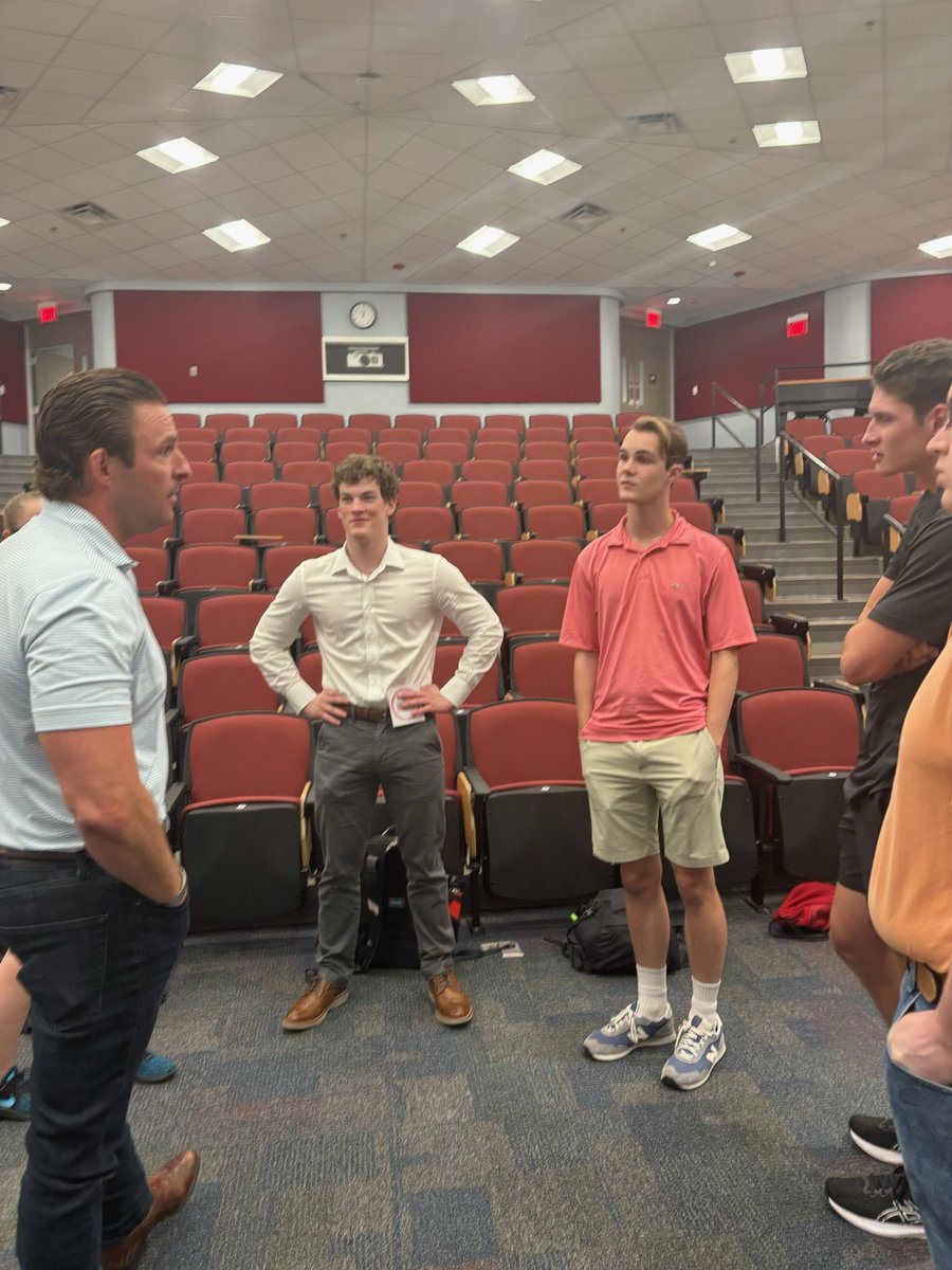 DavidClarkGA's tweet image. Amazing night in Athens speaking with the UGA College Republicans! This next generation is fired up and looking for authenticity and fighters who stand firm for our principles of faith, family, and freedom.