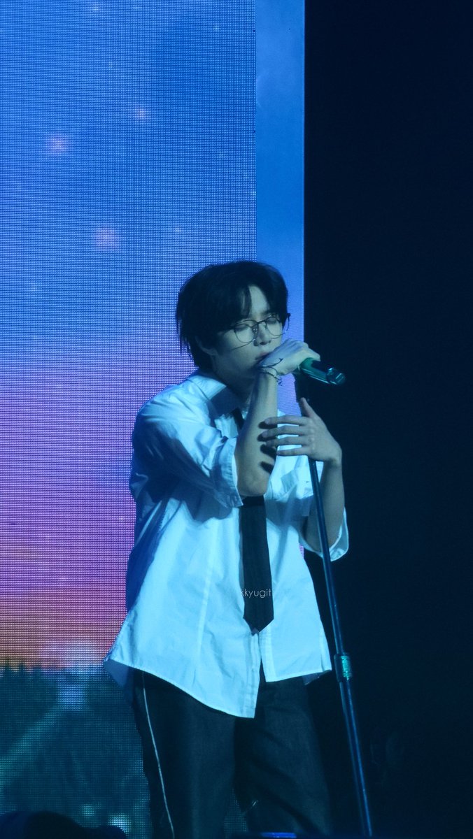 251001 뉴저지
잘생김

#범규 #BEOMGYU 
#투모로우바이투게더 #TXT  
#TXT_TOUR_ACTTOMORROW
#TXT_IN_NEWARK