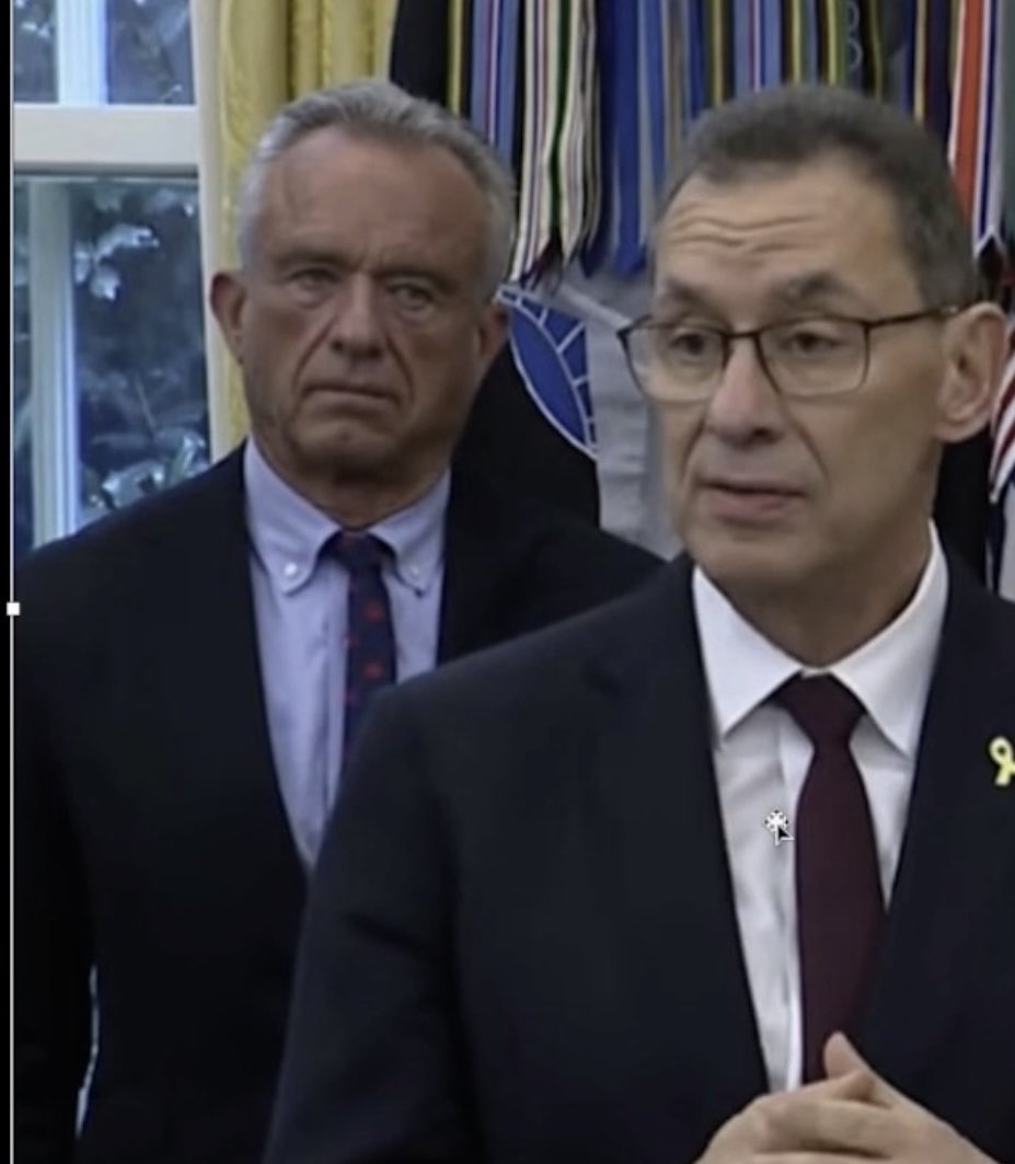 brittdrummer71's tweet image. If looks could kill like vaccines do…. #pfizerceo #rfkjr