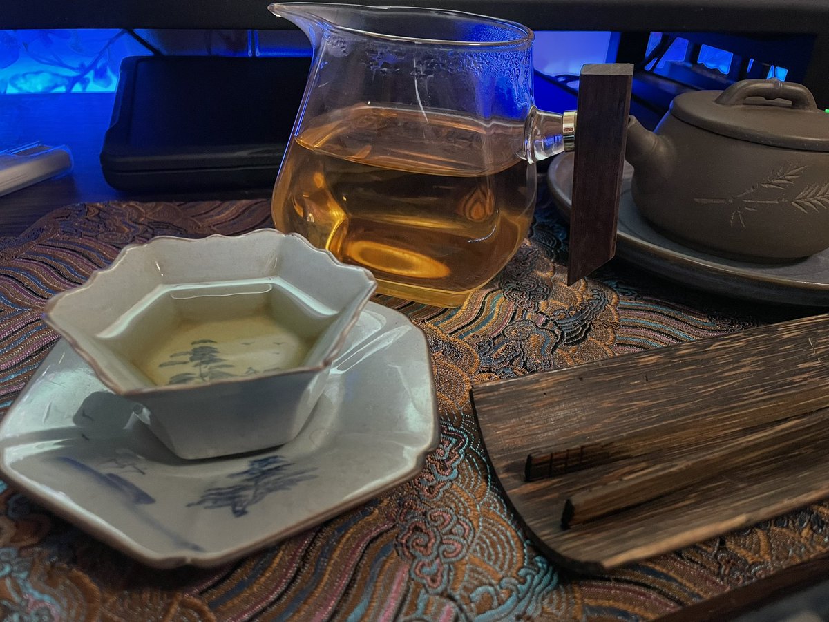 TeamasterMiro's tweet image. Morning...
Georgian white tea.
Autumn...
Tea ceremony and serenity.