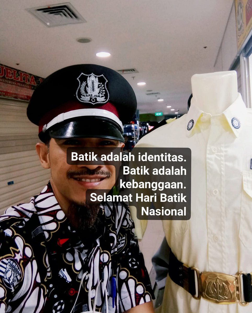 Selamat #HariBatikNasional
#Batik adalah identitas.
#Batik adalah kebanggaan.