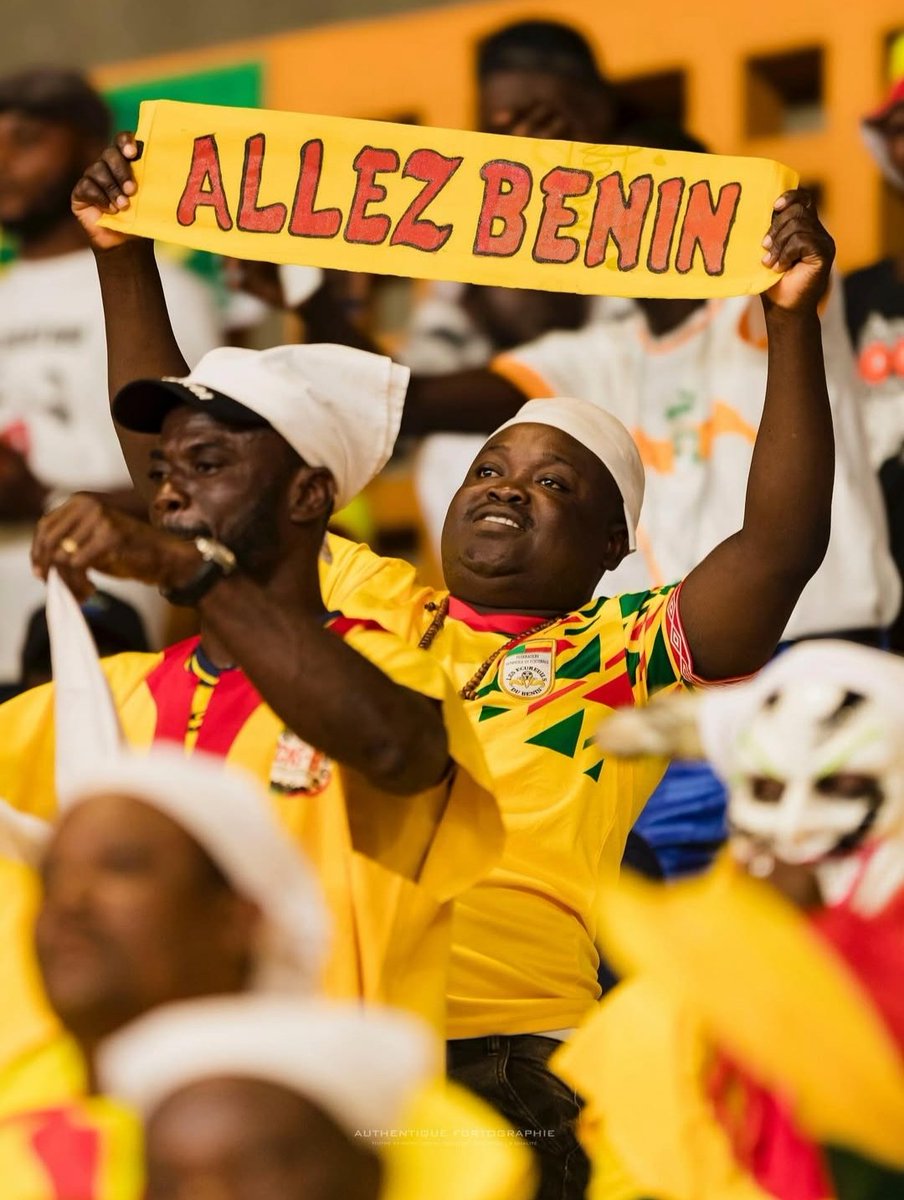 anold229's tweet photo. JOUR DE MATCH
🇷🇼⚡🇧🇯

𝑨𝒍𝒍𝒆𝒛 𝒍𝒆𝒔 𝑮𝒖é𝒑𝒂𝒓𝒅𝒔 https://t.co/coBcqY76Pz