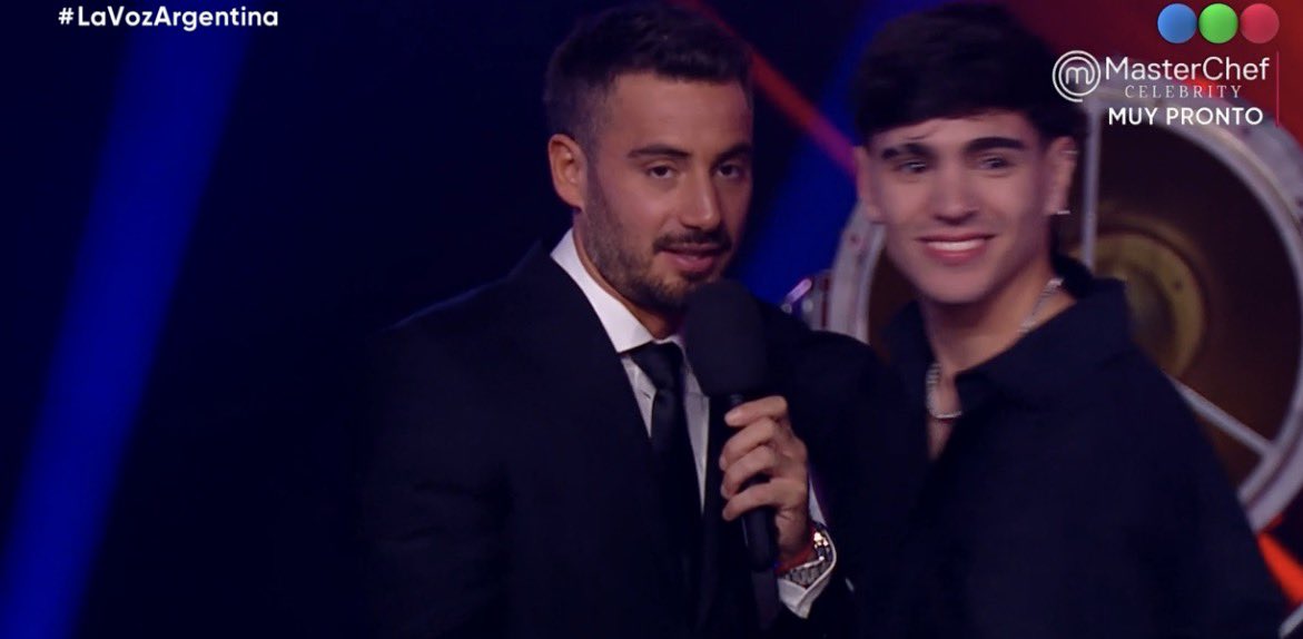 MoskitaMuertaOk's tweet photo. ¿Es de locos? Teniendo esas tremendas voces salvar a Federico Mestre!!!! 
IN JUS TI CIA #LaVozArgentina https://t.co/goRZUGrmwZ