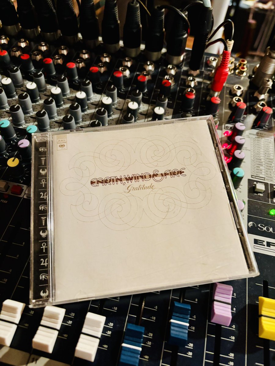 10/2(木)

おはようございます

今朝は何故か目覚ましがOFF
寝過ごしてギリギリに店開けました

本日も和顔愛語

☀️ランチタイム
11:00〜15:00
(14:45 L.O)
【ランチタイム限定】
1,200円以上のお会計、最寄りのパーキング駐車券ご提示で200円キャッシュバック

🌙バータイム
18:00〜深夜1:00