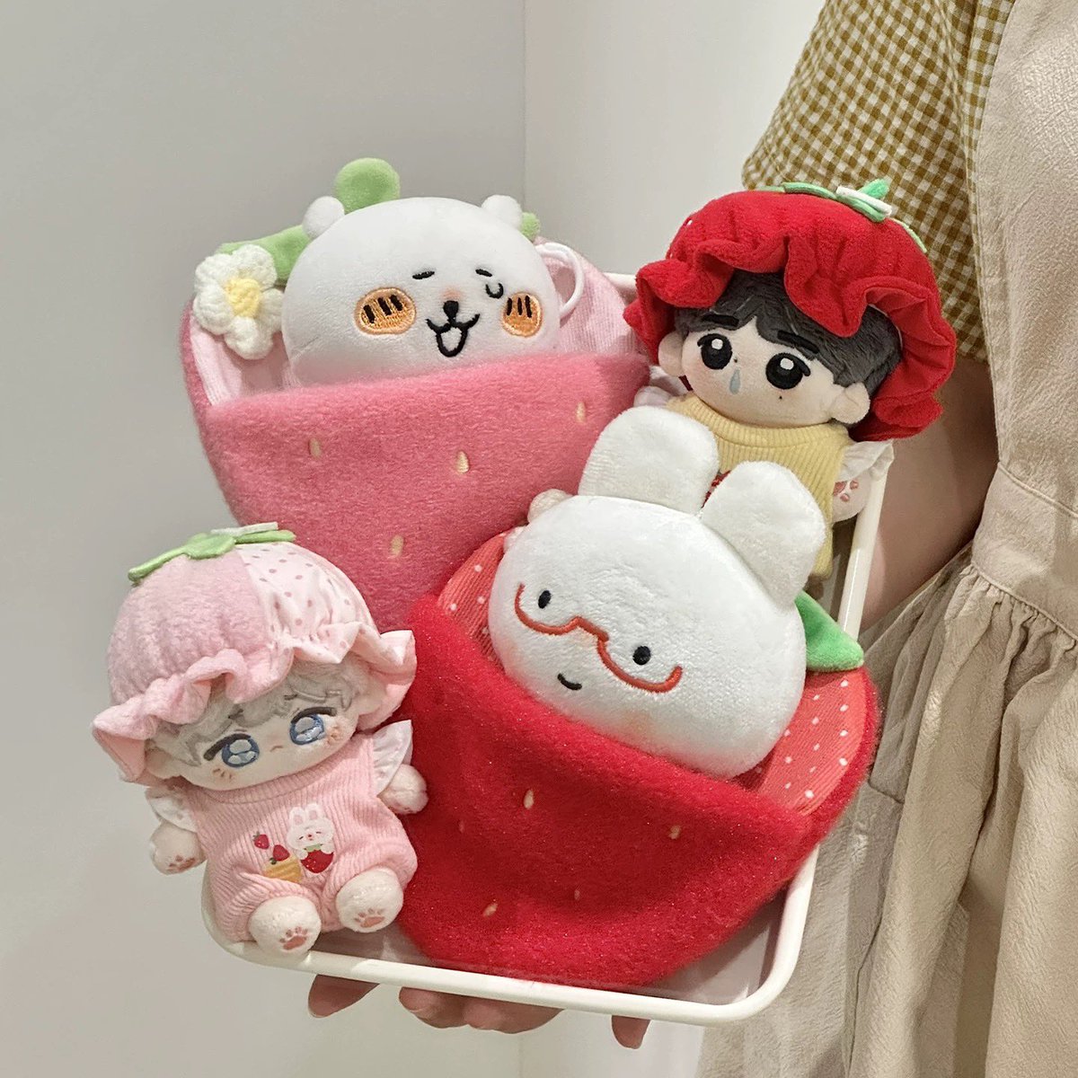 thejongjang's tweet photo. 📌 Pre-order ชุดตุ๊กตาคอล “🍓” 10cm

🛏️ ถุงนอน — 150฿
👗 ชุดเซ็ต — 220฿
🎩 แยกหมวก — 139฿
👕 แยกชุด — 139฿

🚚 ค่าส่งในไทย 35/+30

📍 ปิดรับ 8/10
✅ ชำระรอบเดียว ไม่มีมัดจำ

💌 สนใจทัก DM ได้เลยค่ะ https://t.co/0DFoegtwhJ