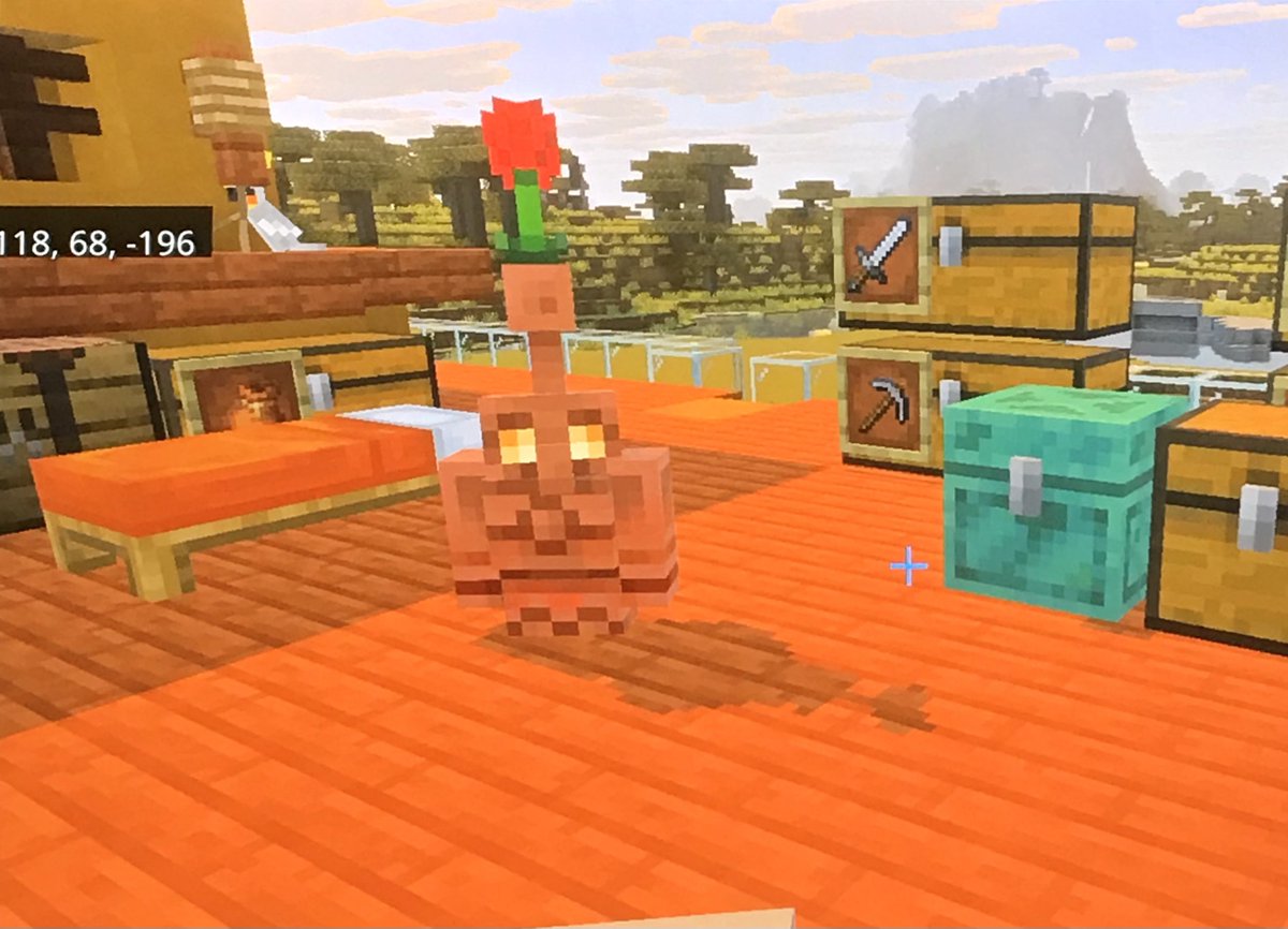 moke2_com's tweet photo. うちの銅ゴーレム頭から
花がはえたんだけど
そういうものなの？

#マイクラ
#銅ゴーレム https://t.co/x2w0bjX6Rb