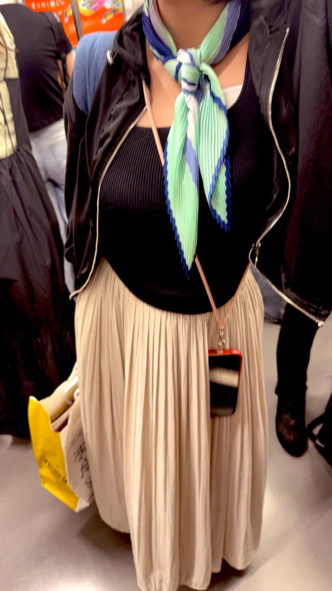 me（ミー） tweet media