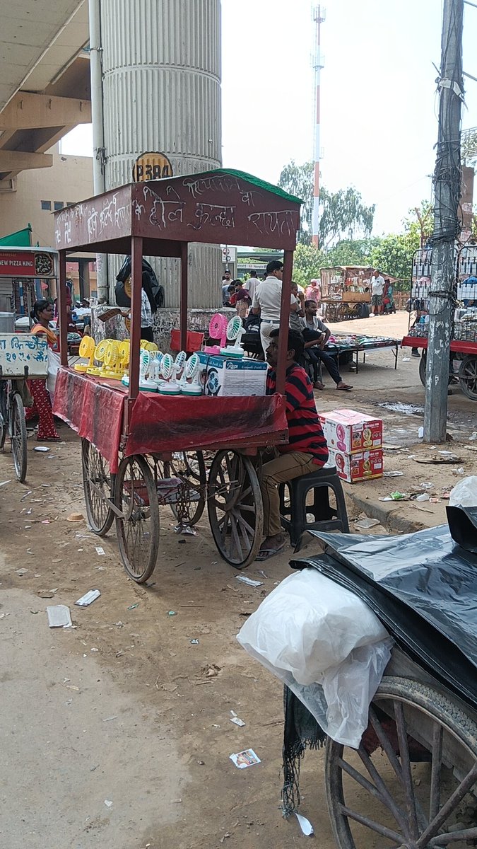 najafgarhconfes's tweet image. मुंडका की जनता को मिला सिर्फ गंदगी का तोहफ़ा 🎁
#SalesSuccess #photocontest