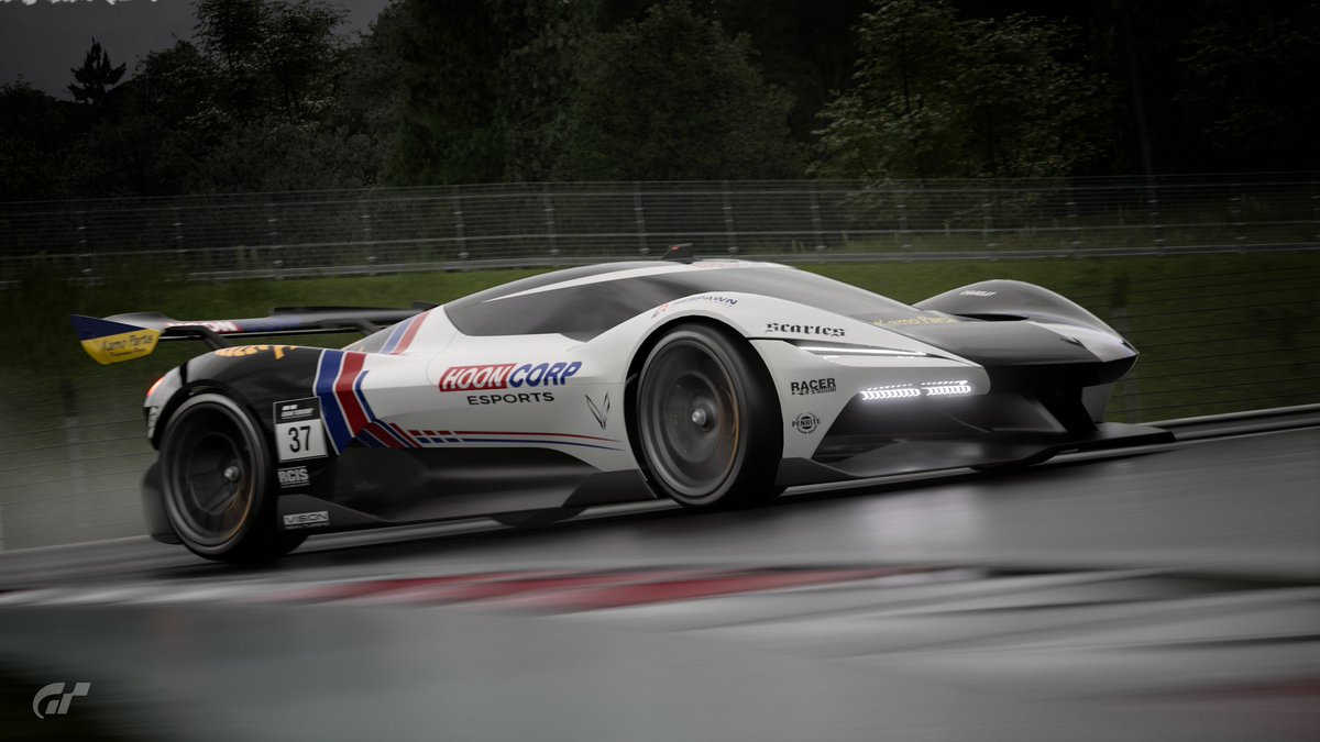 HooncorpE's tweet photo. There's wild, and then there's "2000bhp in the rain with no TCS" wild!! 😱🚗💨🌧

#Hooncorp #HooncorpEsports #Chevy #chevrolet #corvette #visiongt #hypercars #hypercar #2000bhp #exoticcars https://t.co/l0C1fmkkfe