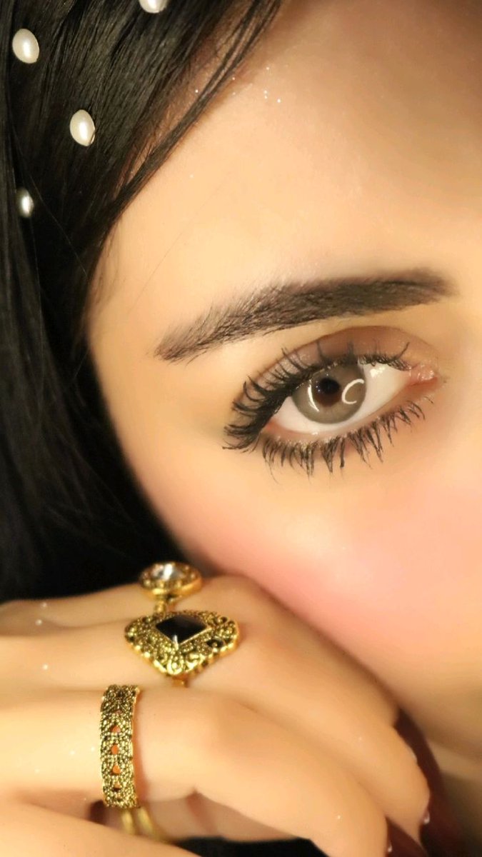 شهر جديد ....
ويوم جديد ....
وصباح جديد ....
وحلم جديد......
ودائماً بكرا أحلى .....

صباحكون الحلو حبيباتي ..
صباحكون دفا الروح ....
يسعدلي صباحكم...💐🌷❤️