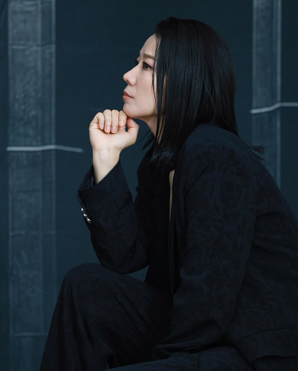 아 옆태와 미간
미치겠다 정말로