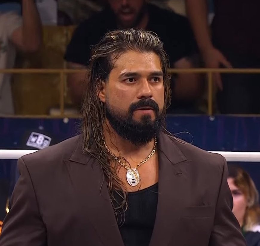 ... #AEWDynamite Needs no words, only action! La Sombra esta mirando

<a href="/AndradeElIdolo/">“EL IDOLO” ANDRADE</a> #ElIdolo