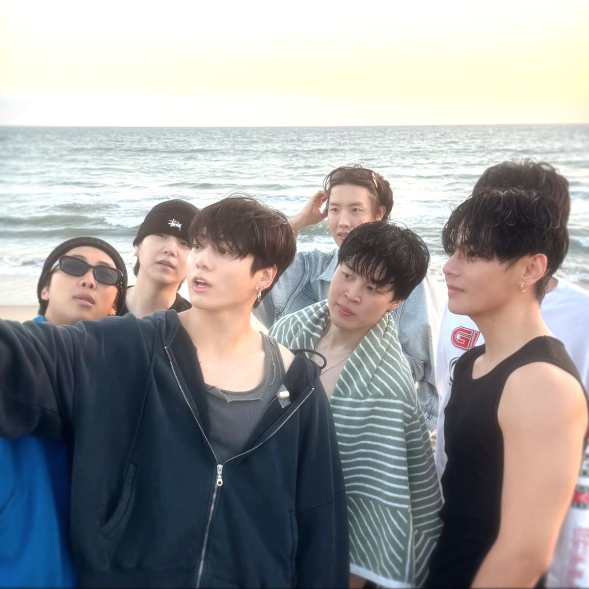 clarinha. 🫧 vai ver o bts ⊙⊝⊜ tweet media