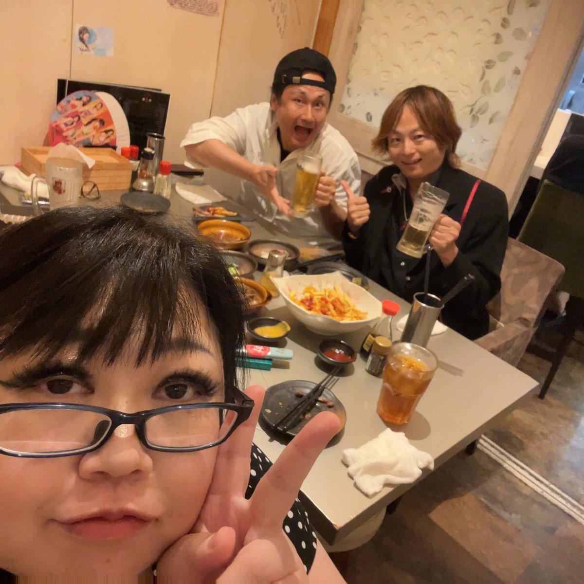 SACHI_MARUd's tweet photo. 名古屋ものまねZ
ありがとうございました！
3日目はトラちゃん、たいへいさん
さちま��でした！
別嬪鶏麺さんで打ち上げ！
ダークホース山出くんと
かいやまとさんも合流ー！
美味しい
ご飯ありがとうございました😆
帰りは駅構内のきしめん住吉🥰
またくるよ！名古屋！ https://t.co/JmfbYceUol