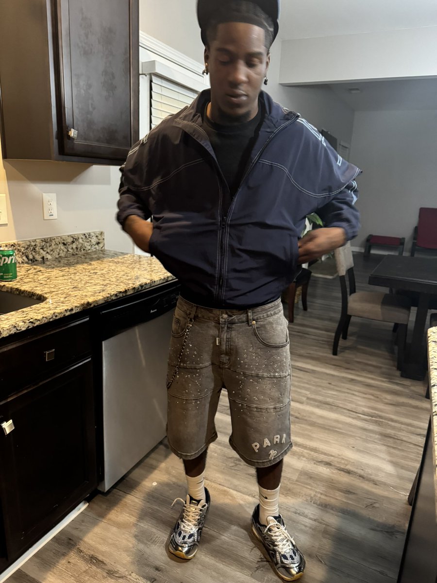 Mr. StandOnBidness🦸🏽‍♂️ tweet media