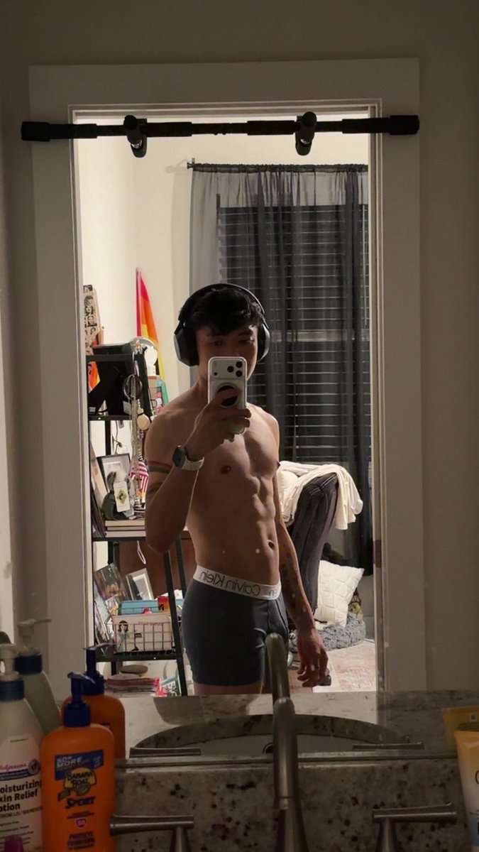 blackdoe12's tweet photo. Wyd 👀 https://t.co/kH0420HPze