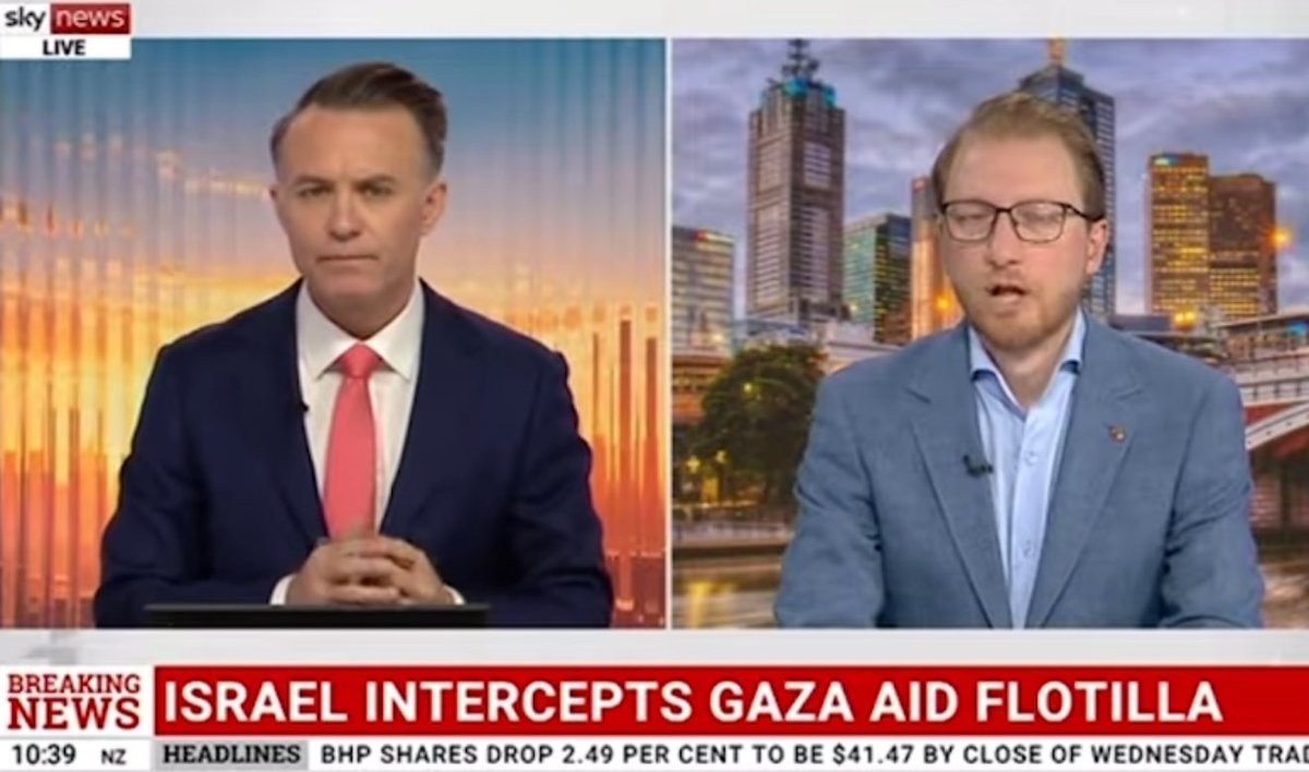 stranger tweet media