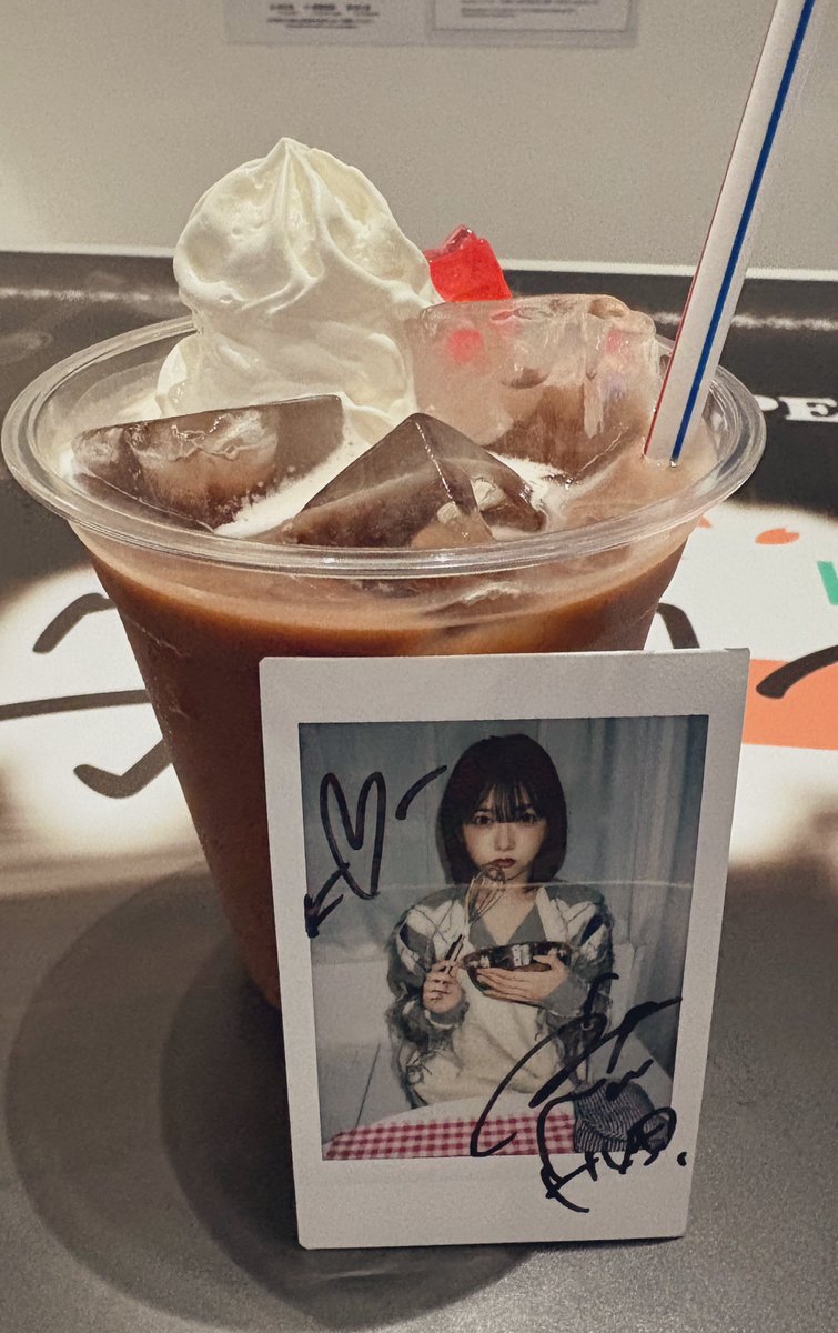 ureshinamidaSB's tweet image. ひとりだと6杯が限界、笑
かえちゃんのドリンクが飲みやすい☺️
#PassCode #カラオケの鉄人