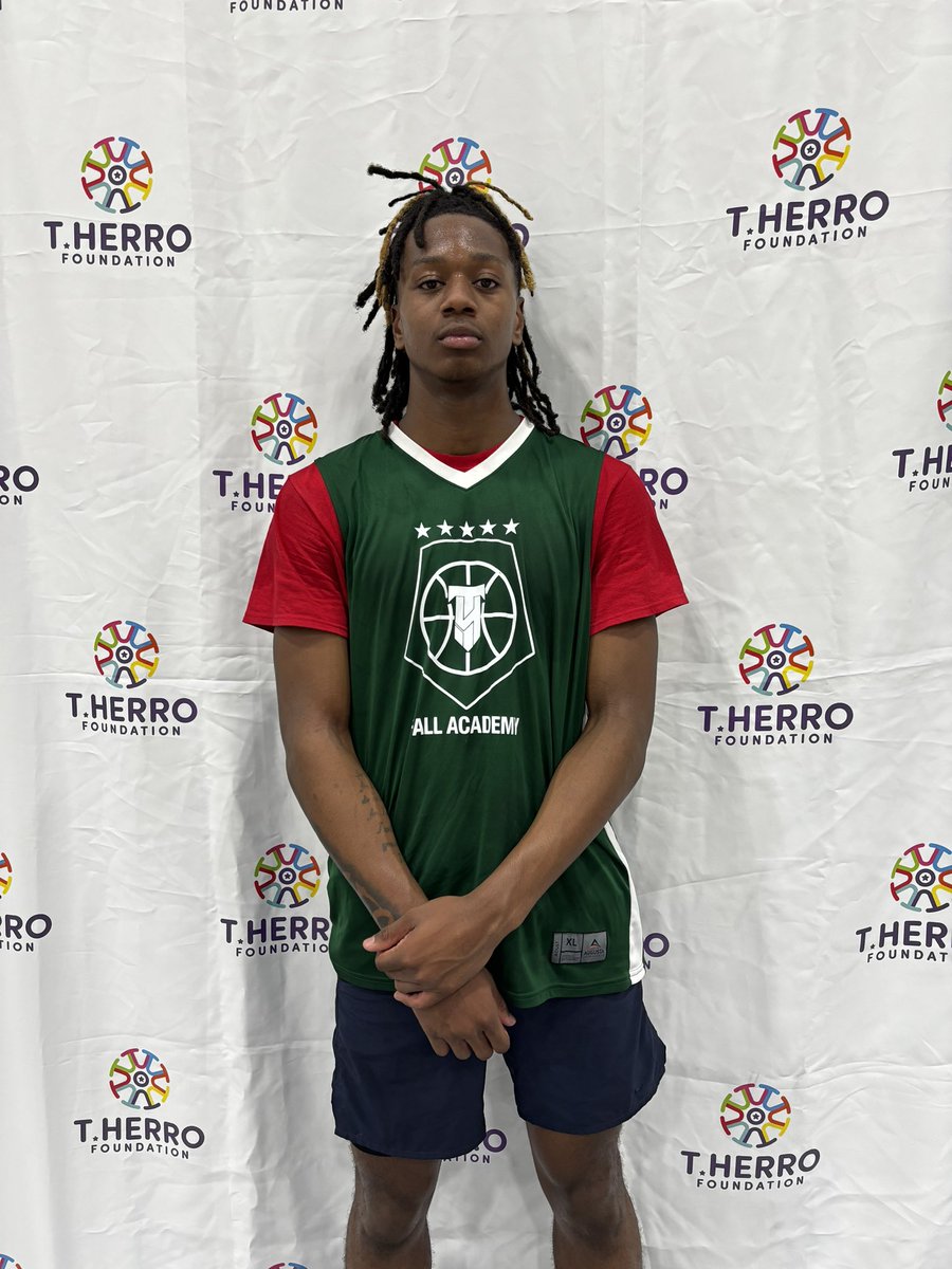 Final from game one on court 1: Bucks 42 - Magic 56 

Vinnie Walker finished with 20 pts 
Deuce McDuffie adds 17 for the Magic 

Jaden Hardiman finished with 20 pts for the Bucks <a href="/jadenhardiman11/">Jaden Hardiman</a>