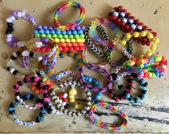 Pastawheatbread's tweet photo. #scenekid #Scenecore #Scene #kandi
i need more https://t.co/AY3hgXs9Bj