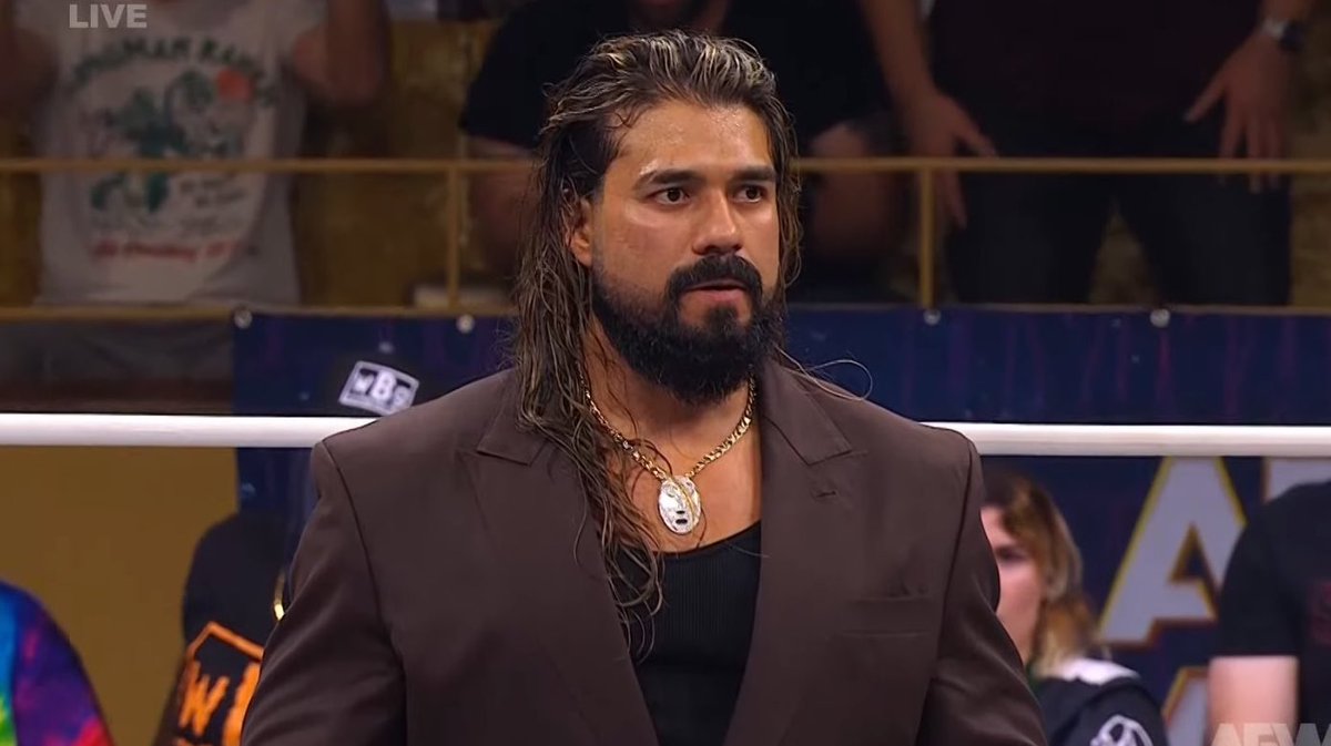 Andrade has been officially signed to AEW full-time. 

- <a href="/FightfulSelect/">FightfulSelect.com! Exclusive Pro Wrestling News</a>