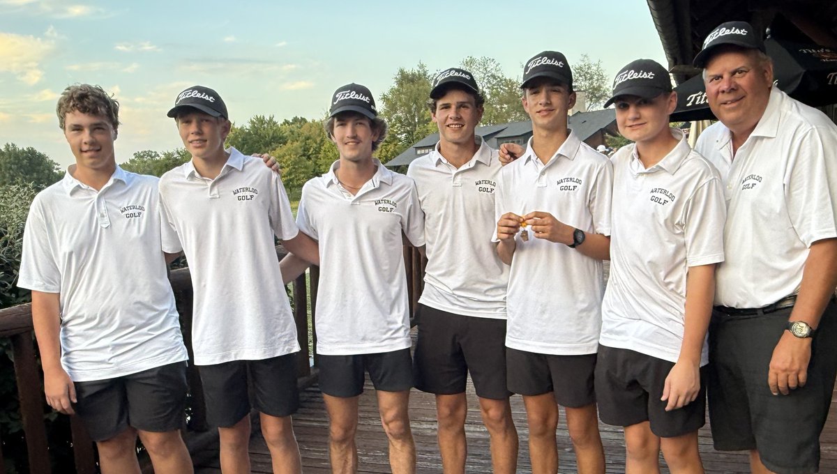 waterloohsgolf's tweet photo. Congrats to the Waterloo Bulldogs golf team as they advance out of Regionals after placing 3rd at Far Oaks today behind Mater Dei and Althoff They play in Sectionals at Oak Brook on Monday. And 1 more medal(5th place)in Kites hand with a 75. Schmidt missed medaling by 1 with a 76 https://t.co/iilJtKfLAd