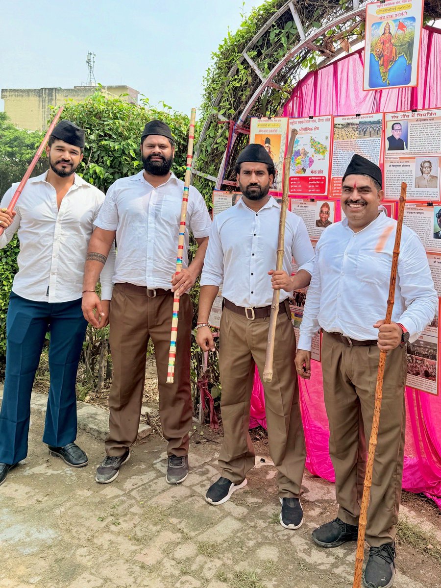 pradeep_bhati4's tweet photo. “हो गया है शंखनाद , शस्त्र हाथ में ले चला”
विजयादशमी पर राष्ट्रीय स्वयंसेवक संघ के शताब्दी दिवस पर होने जा रही, पथ संचलन की तैयारी ।।

#rss #rssindia #rssorg #rss100वर्ष #rss100 https://t.co/e00qOsHLfA