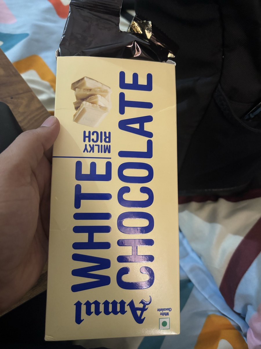 Dharmen96194495's tweet photo. I was having Amul White chocolate with my son and what i found in this Chocolate will shock you.
It was a dead ‘FLY’ in the chocolate.
I raised a complaint but no action taken and i got a call that they will just replace the product
@Amul_Coop @fssaiindia @jagograhakjago @ZeeNews https://t.co/zzwt3xt5VI