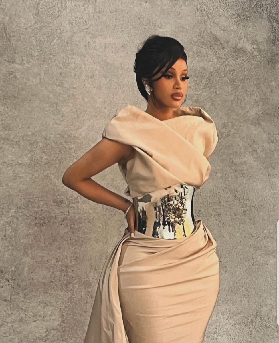 galactamoods's tweet photo. We love you cardi b ✨ https://t.co/Pm9eQh29hV