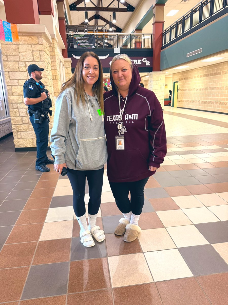 pinkpatterson's tweet photo. These “teen for the day” teachers sure gotta lotta “tude” #WeAreGR #WorkHardPlayHard #HOCOWeek @GRHSBaseball https://t.co/1yKKBnoAFf