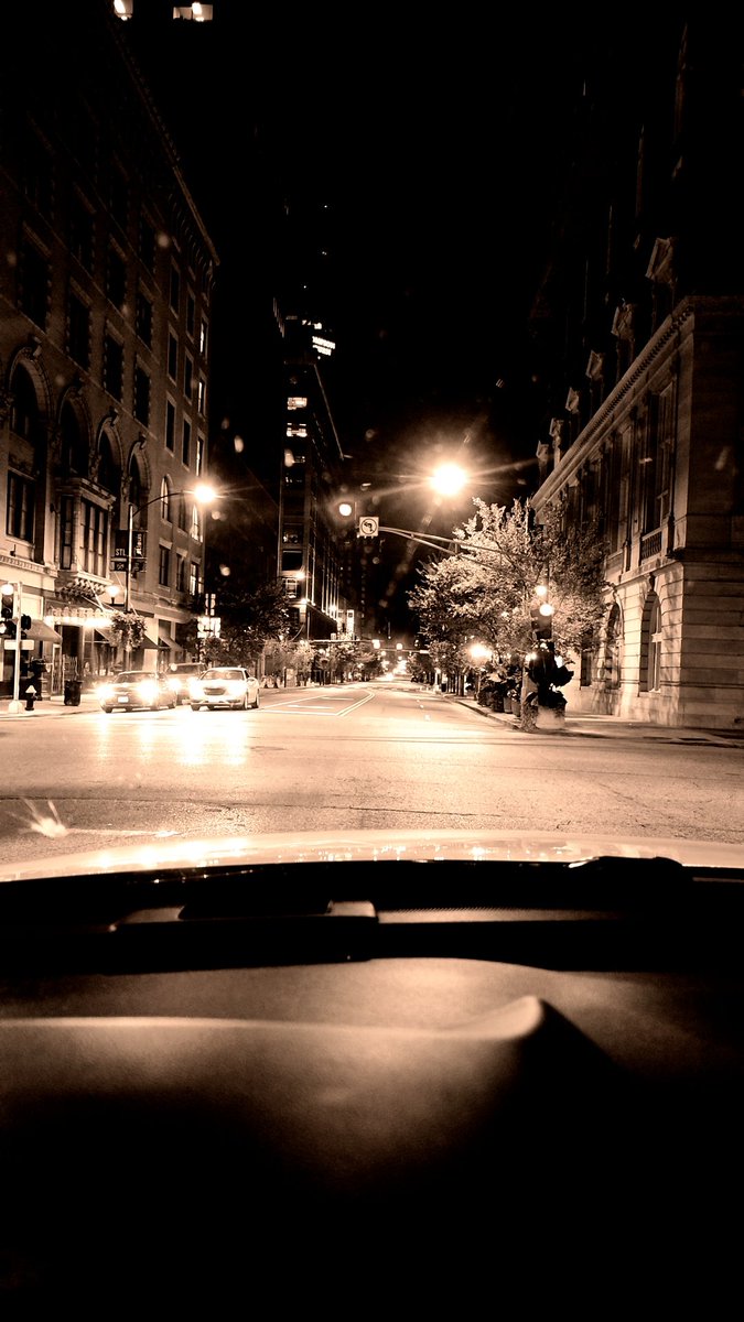 YEEPerzCREEPERz's tweet photo. Another chapter comes to a close. Looking forward to see what blessings tomorrow brings.
So long #WashingtonAvenue thanks for all the beautiful views https://t.co/RMkuFoeC7w