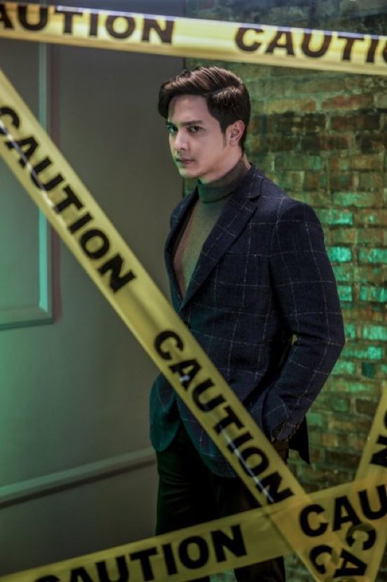 jeannieDV's tweet photo. Caution. 
Atty. Alex Roman is one hot lawyer! 

#OutOfOrderOnNetflix 
OOOxNetflix DirekALDEN
#ALDENRichards @aldenrichards02 https://t.co/9d7LjOLJHZ