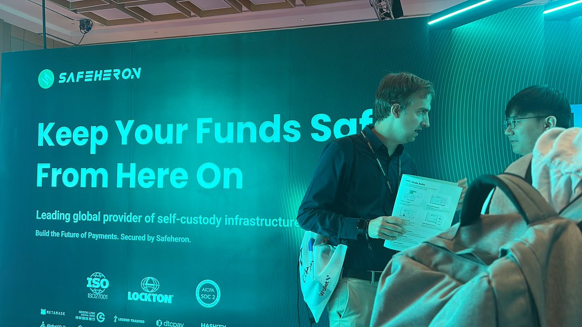developax's tweet photo. Interesting project and great future #TOKEN2049 @Safeheron https://t.co/aUfWXzFvlB