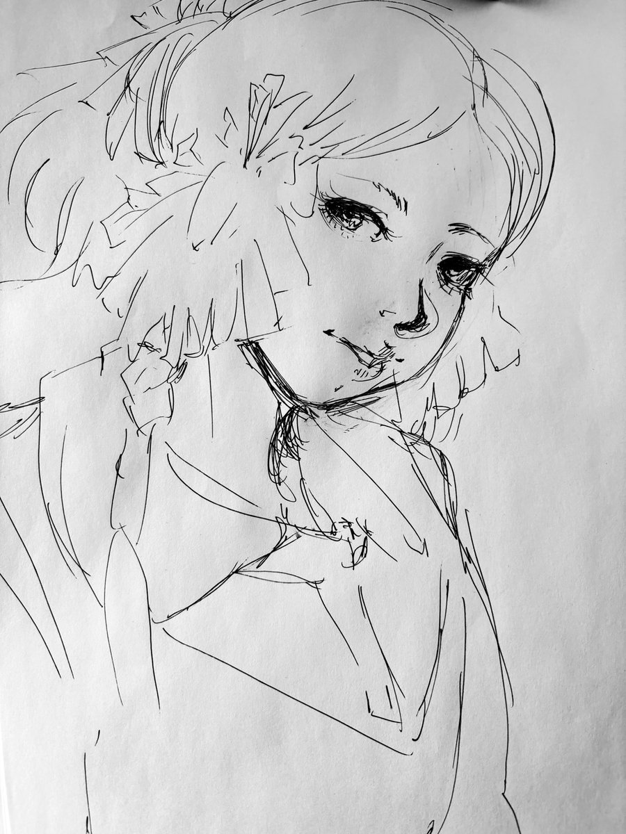 少し描きました。

集中力欠けてます😅
思いっきり乱筆です。。

昼休憩はカロリーメイトで早めに済ませてます😅

#イラスト #rkgk #ラフスケッチ 